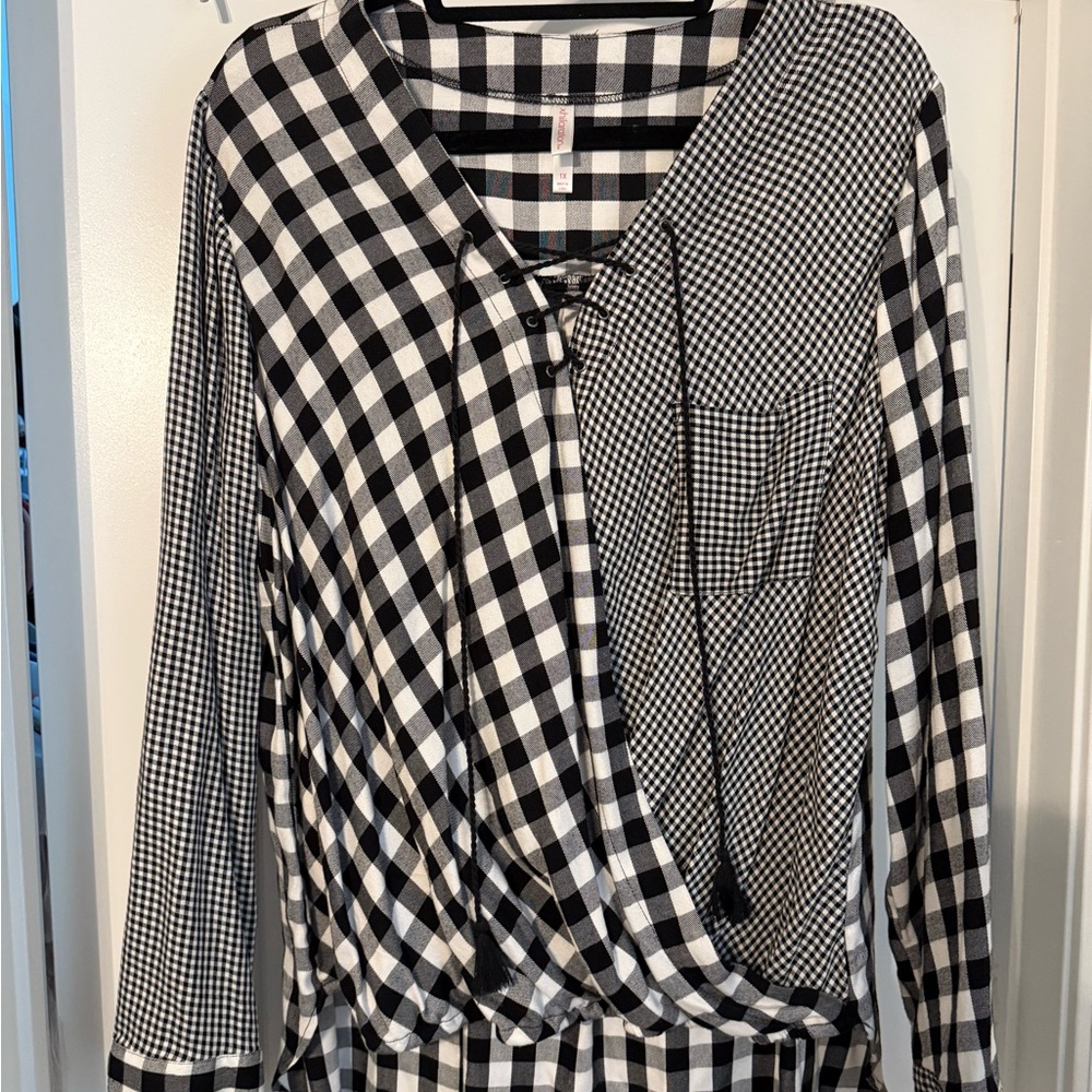 Black & White Checkered Blouse, hi low cut with front tie, flannel material